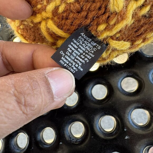 Andes Gift Giraffe Knit Winter Hat‎ Pom-Poms For Kids Acrylic Alpaca Blend OS - Picture 3 of 8